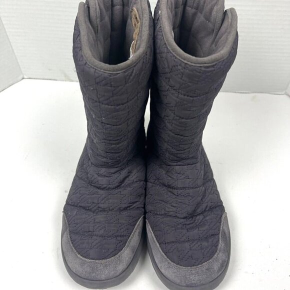 Ugg Boots Girls Sz 5 Purple Quilted Side Snap Closure Insulated Comfy Soft Cozy - Picture 2 of 10